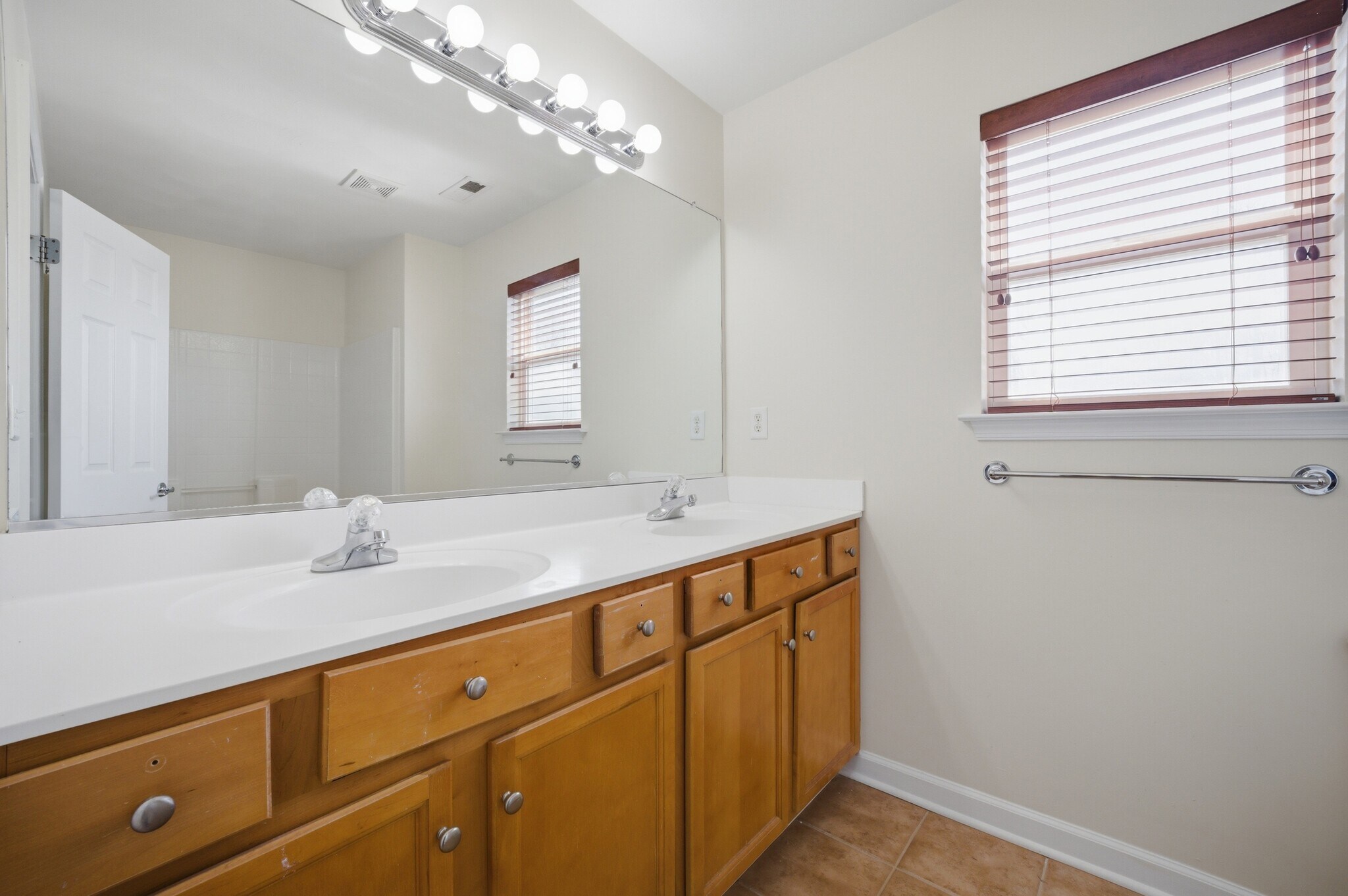 Building Photo - 5205 Pughsville Rd