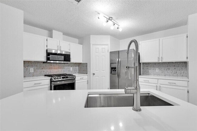 Building Photo - 20820 Jumpers Delight Ln