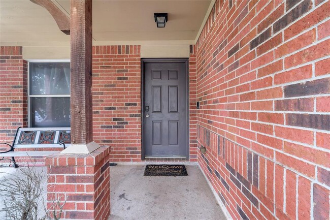 Building Photo - 24422 Lakecrest Village Dr