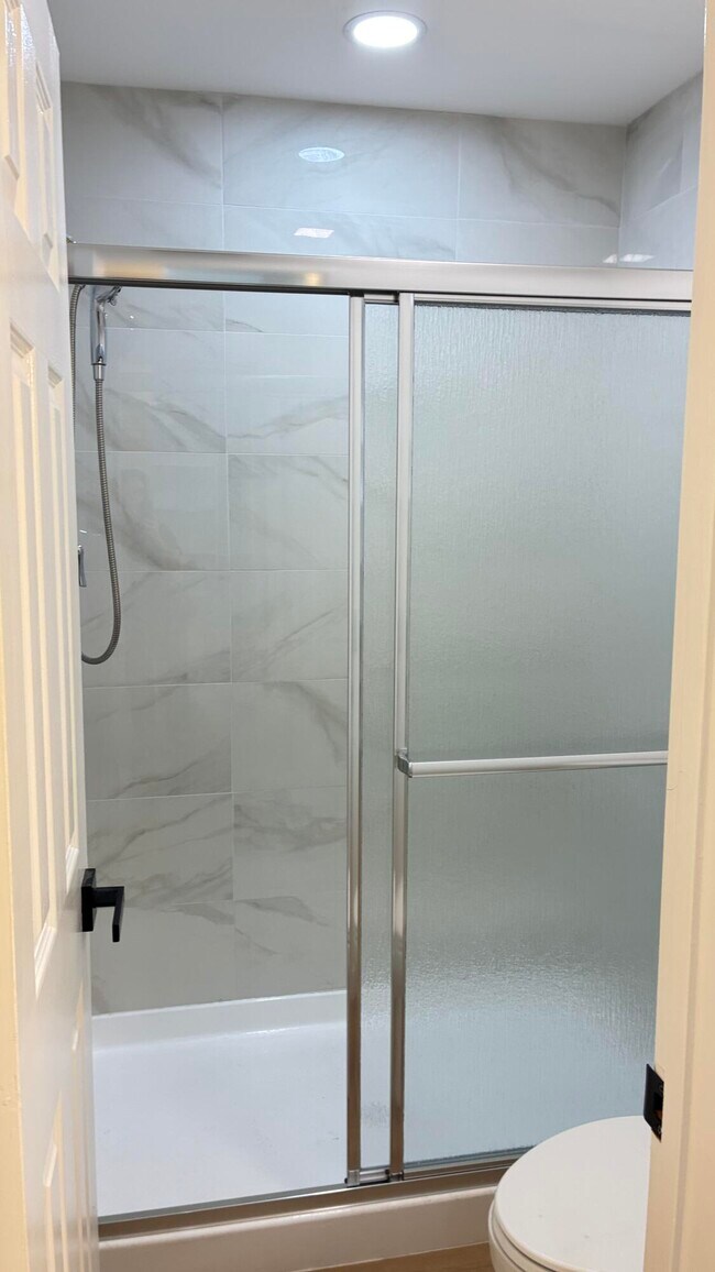 Building Photo - 3460 NW 47th Ave