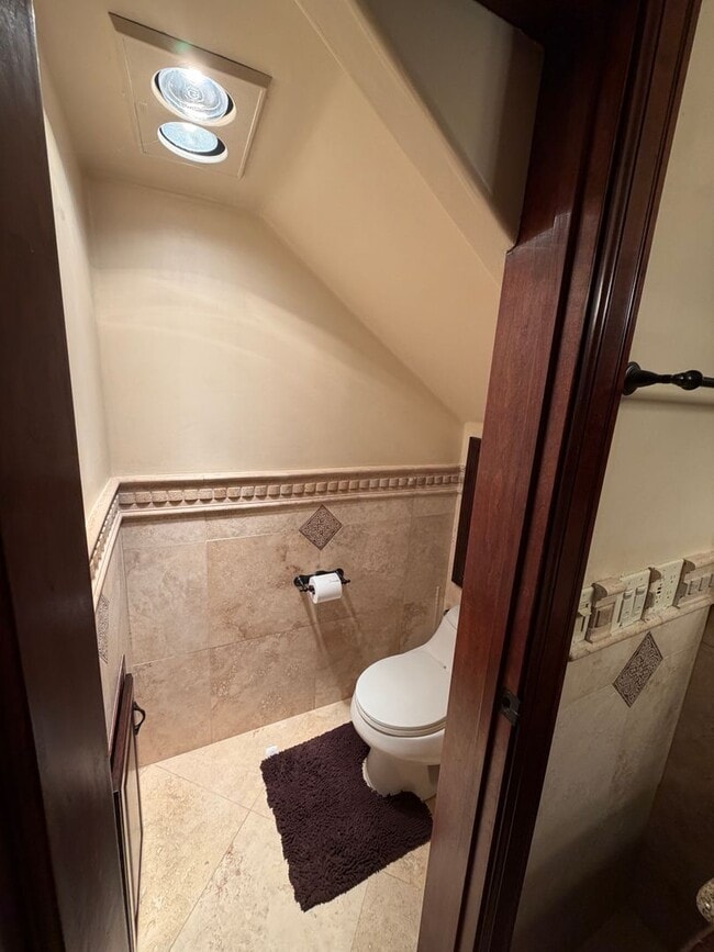 Building Photo - Beautiful Bountiful Home Near Temple & Mueller Park – Prime Location