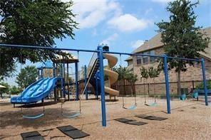Building Photo - 4055 Victory Dr
