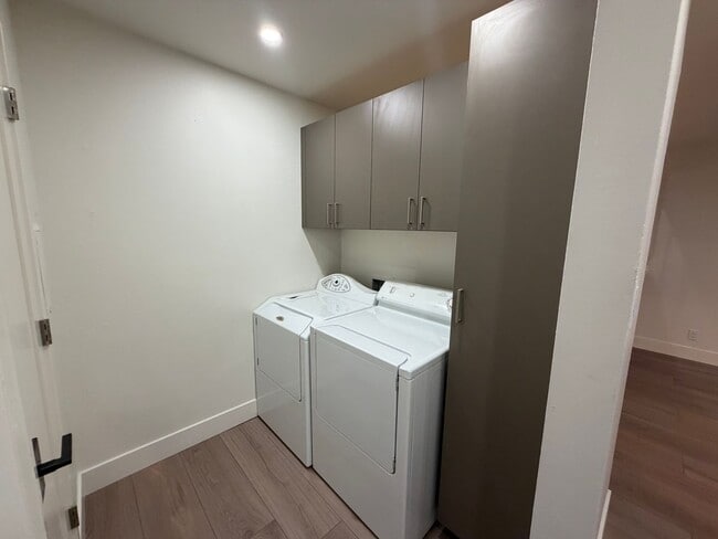 Building Photo - 435 Pine Meadows Dr