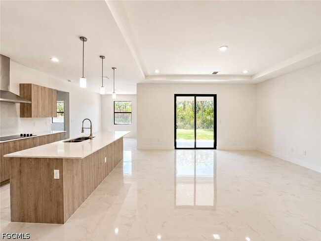 Building Photo - 8034 Life Cir