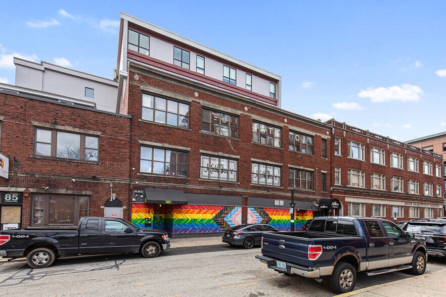 Building Photo - 123 Friendship St