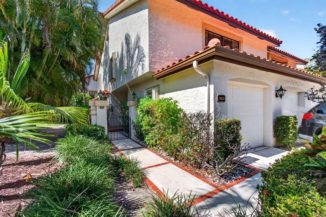 Building Photo - 7865 La Mirada Dr