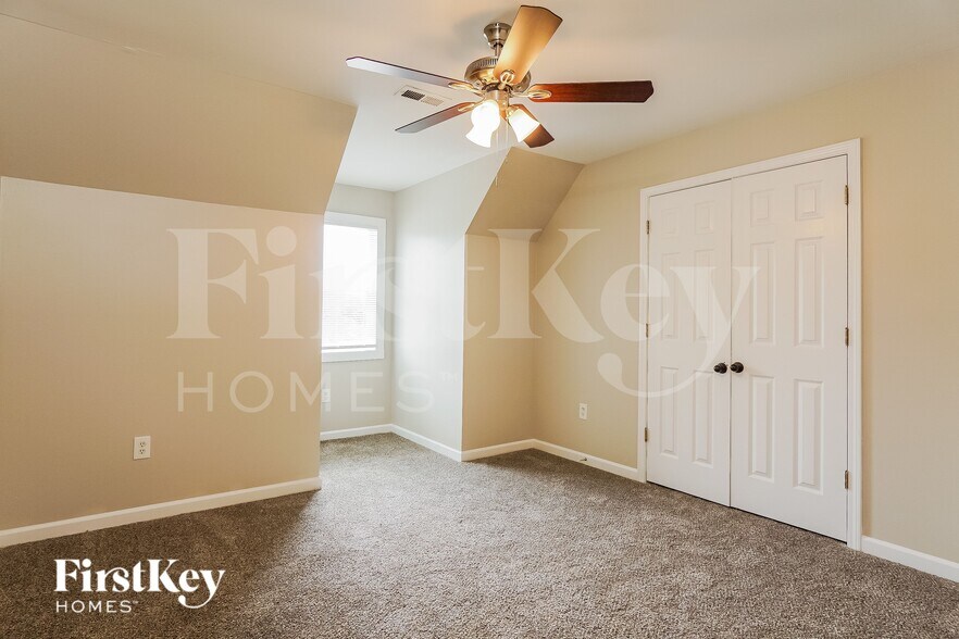 Building Photo - 6504 Hemlock St