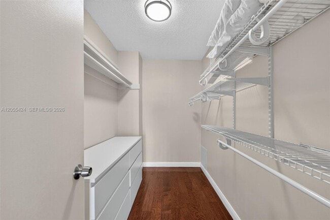 Building Photo - 8233 Harding Ave