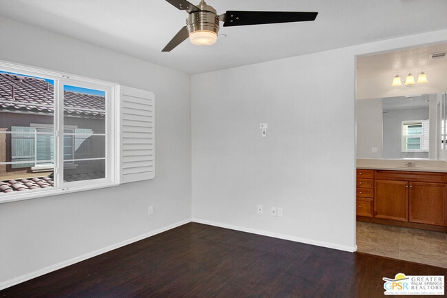 Building Photo - 607 Calle Vibrante