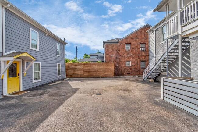 Building Photo - 2615 Arbor St