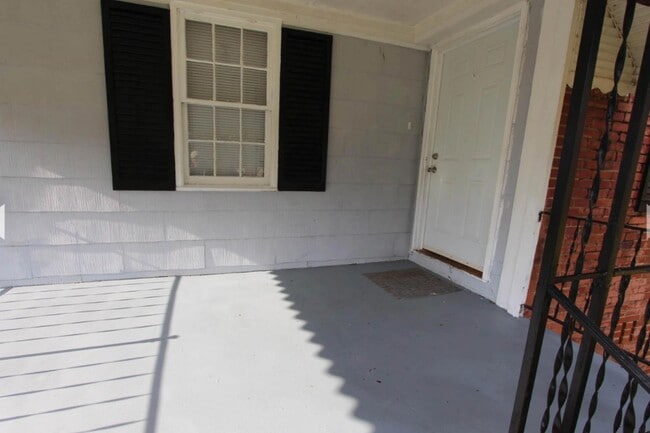 Building Photo - 934 Bluebird Rd