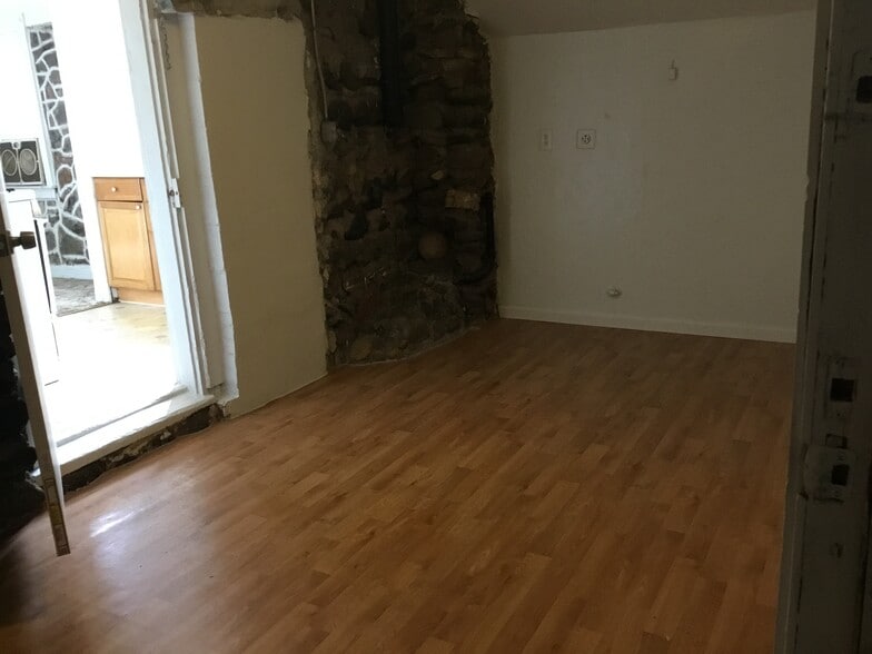 bedroom #2 - 11 Hemstalk Ct