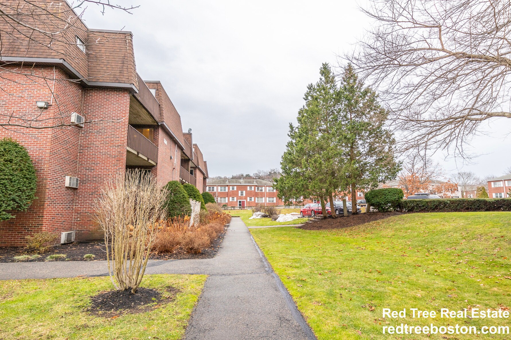 Building Photo - 144 Kenrick St