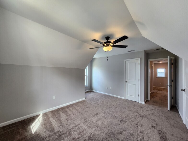 Building Photo - 3607 Meadow Vista Ln