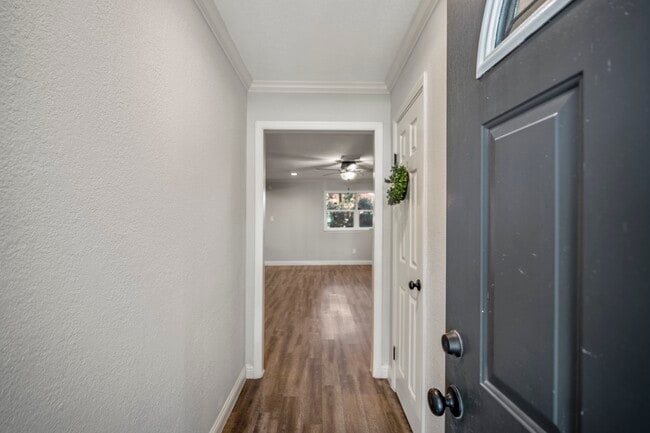 Building Photo - 2411 Orange St