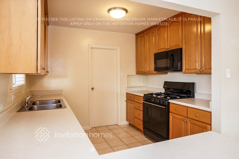 Building Photo - 2817 13th St