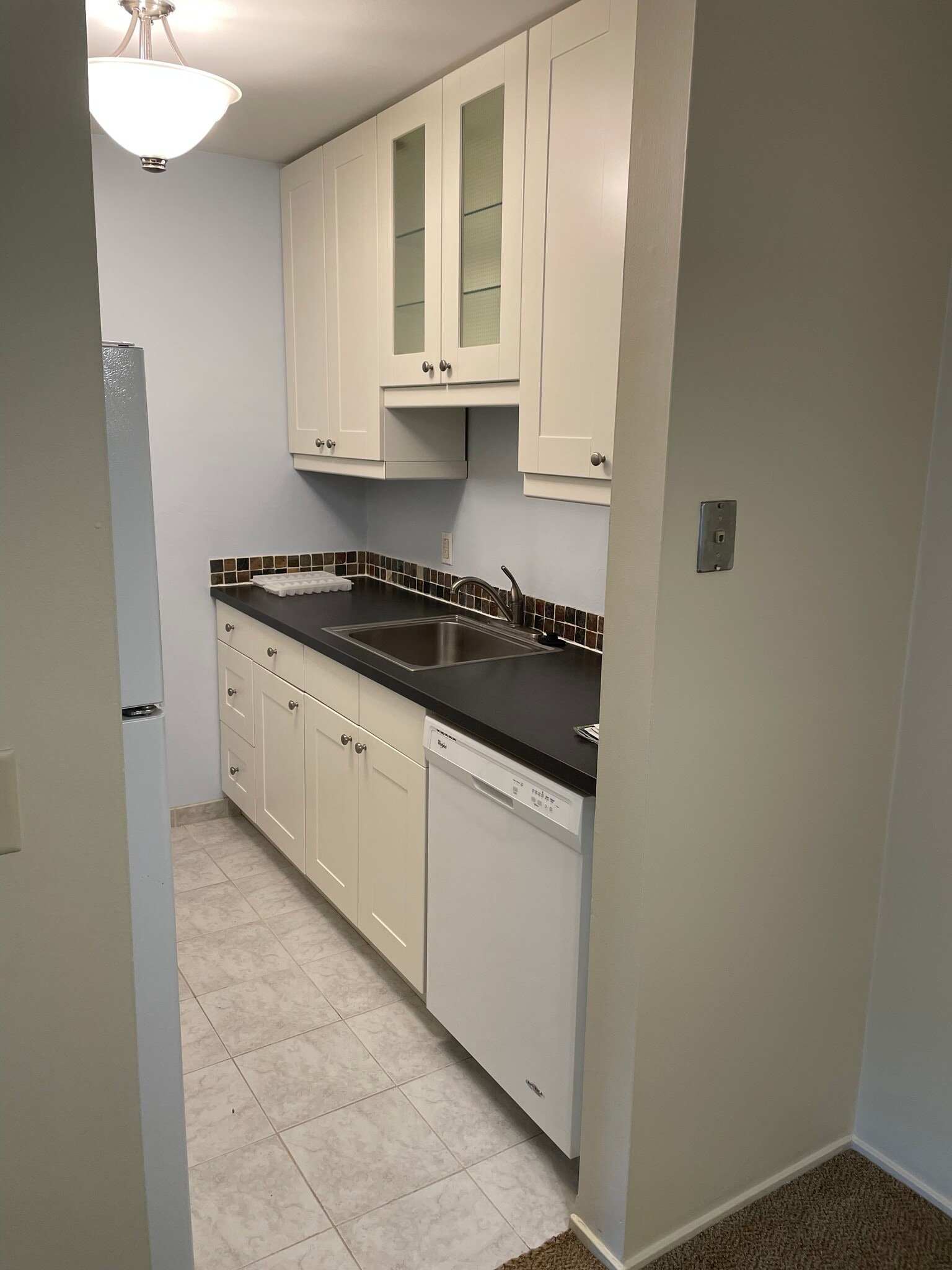Kitchen - 2118 Pauline Blvd