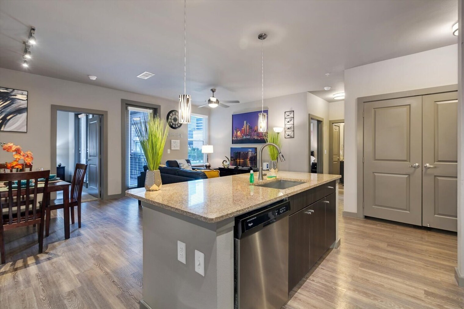 Building Photo - 7224 Staffordshire Blvd