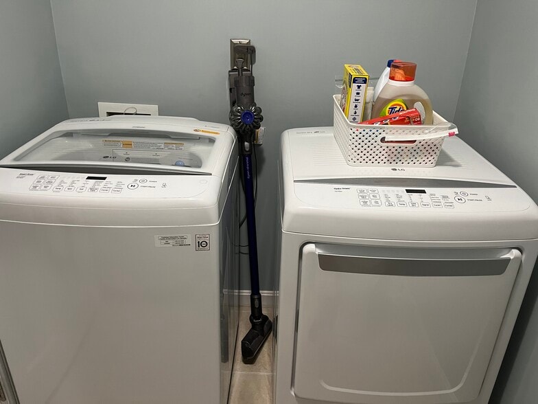 LG high capacity W/D - 13 Boylston Ln