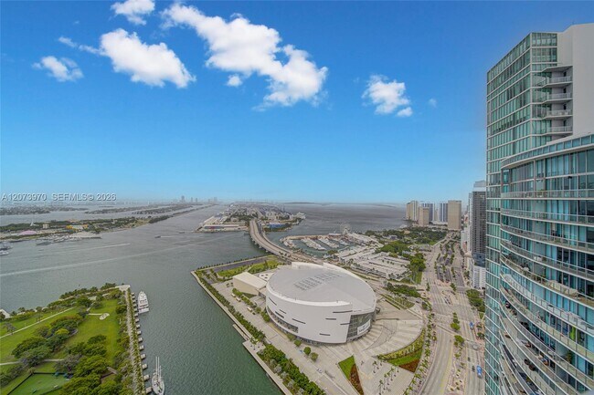 Building Photo - 900 Biscayne Blvd