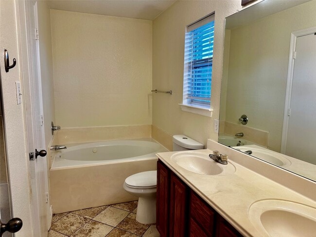 Building Photo - 3718 Winmont Ct