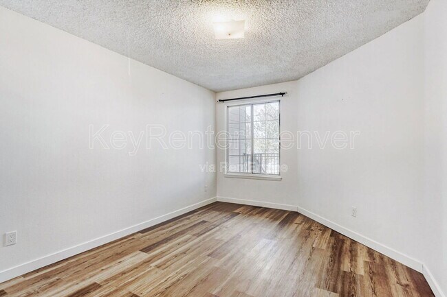 Building Photo - 13704 E Lehigh Ave