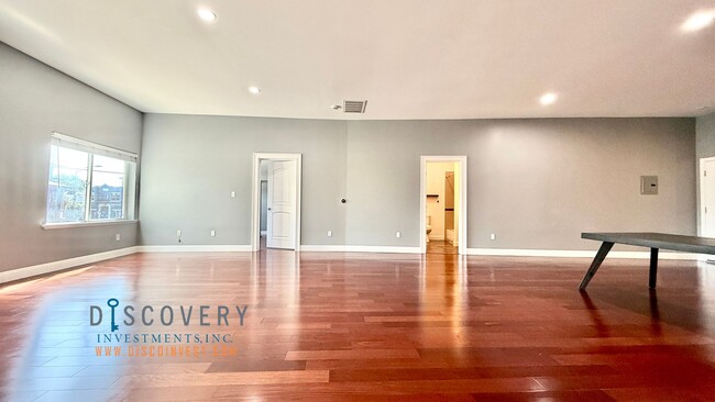 Building Photo - Modern One Bedroom Condo in Prescott