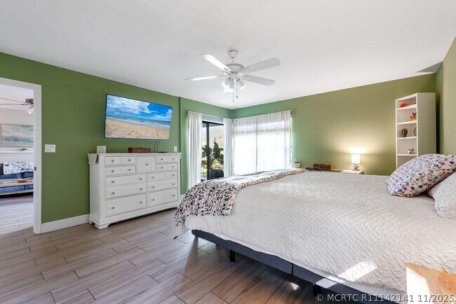Building Photo - 4143 Palm Forest Dr N