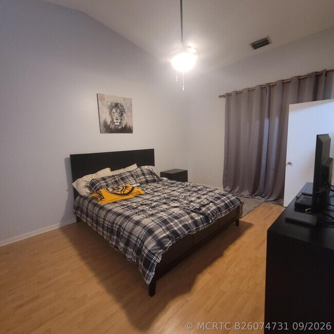 Building Photo - 5406 Firenze Dr