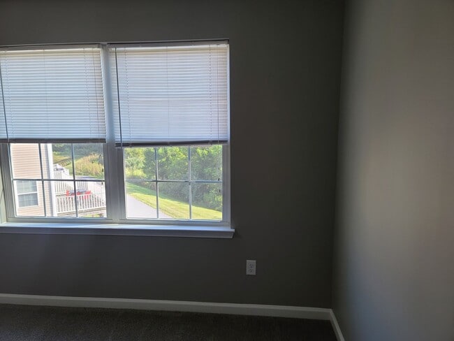 Building Photo - 3 Bedroom 2 1/2 bath Townhome for Rent in Waynesboro