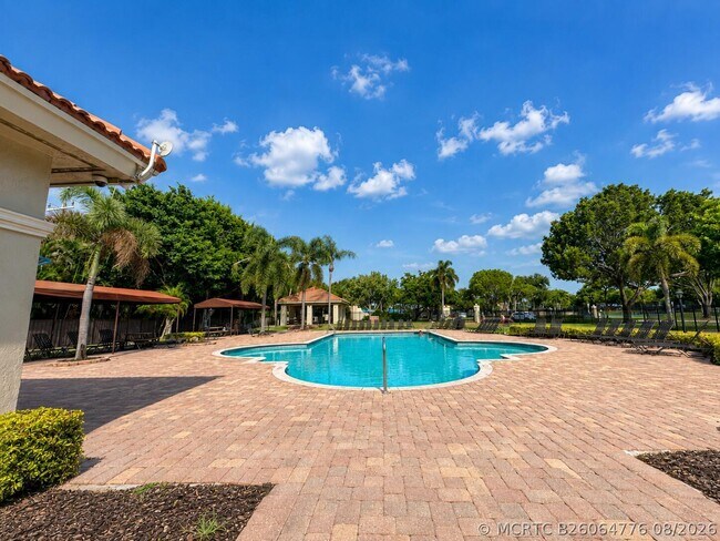 Building Photo - 10133 Brookville Ln