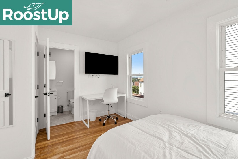 Building Photo - RoostUp Furnished Private Bedroom with Pri...