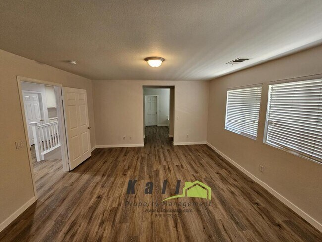 Building Photo - 359 Circulo Coronado