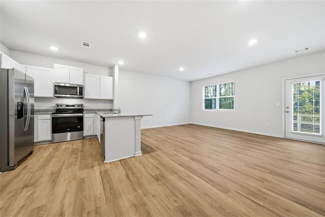 Building Photo - 5961 Skylar Dr