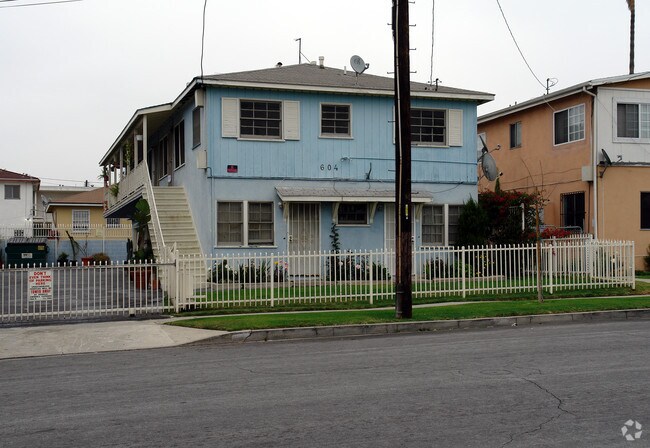 Primary Photo - 604 Edgewood St