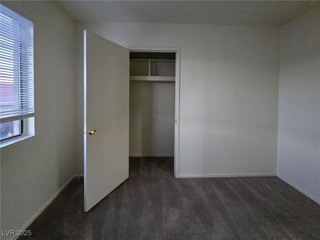 Building Photo - 4300 N Lamont St