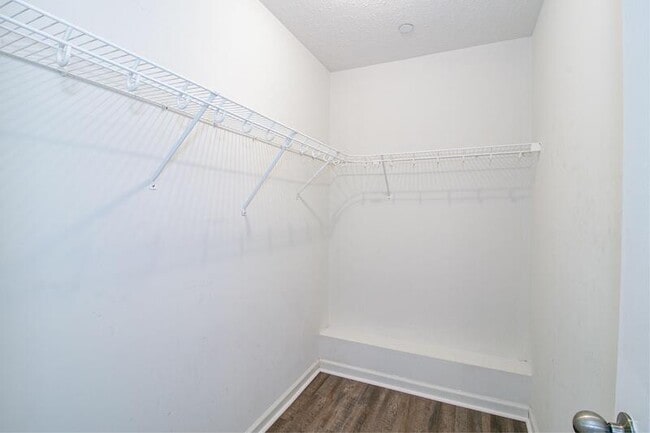 Building Photo - 1640 Golf Club Ln