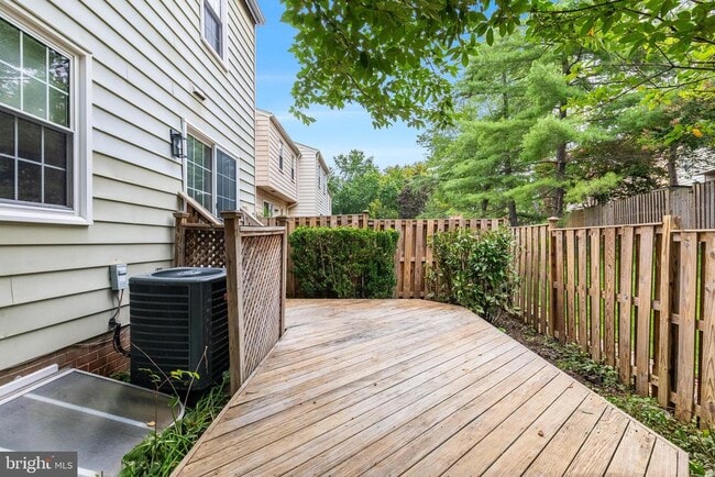 Building Photo - 9911 Finian Ct