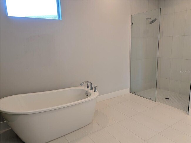 Building Photo - 7744 Sandhill Lake Dr