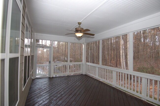 Screen Porch - 4832 Millens Bay Ct