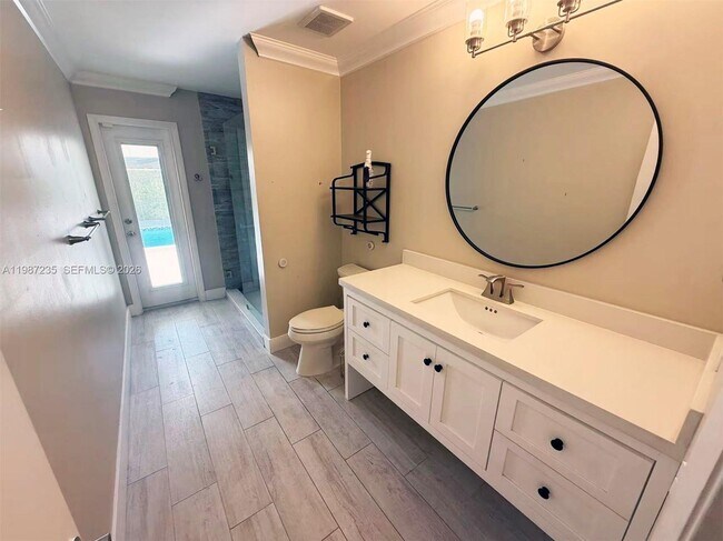 Building Photo - 1804 SW 104th Ct