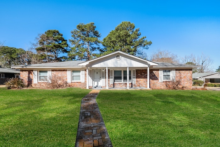 Primary Photo - 463 Pemberton Dr