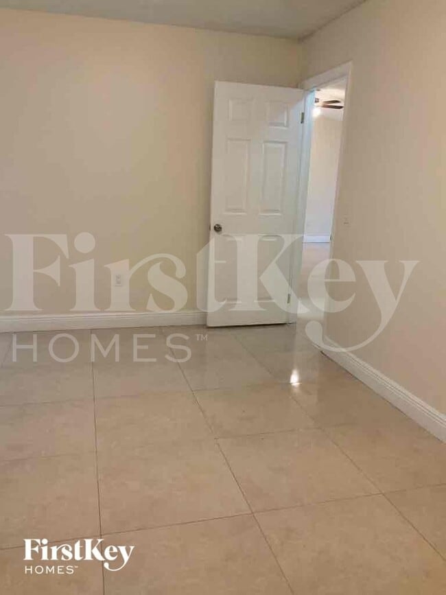 Building Photo - 8410 NW 27th Pl