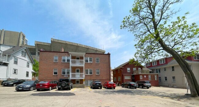 Building Photo - 46 N Breese Terrace