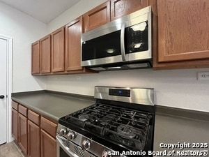 Building Photo - 317 Sandy Shl