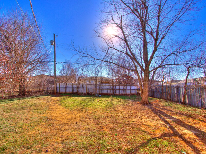 Building Photo - 1156 SE 19th Terrace