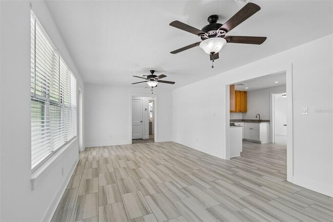 Building Photo - 8125 Bayshore Dr