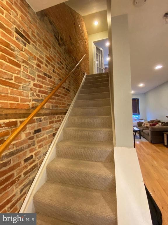 Building Photo - 1444 S Charles St