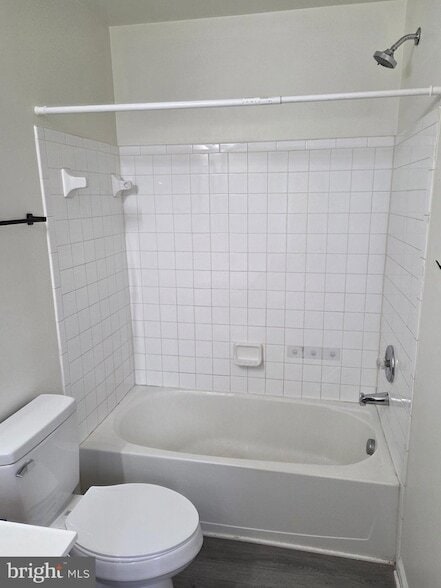 Building Photo - 612 Pendleton Ln