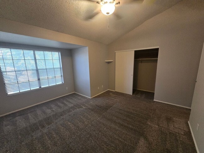 Building Photo - 2 Bedroom/2.5 Bathroom Townhome in Chandler